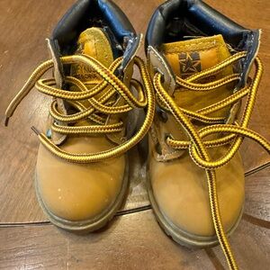 Kids' Brown Boots Size 22 (approx a size 6-see pics for measurements)